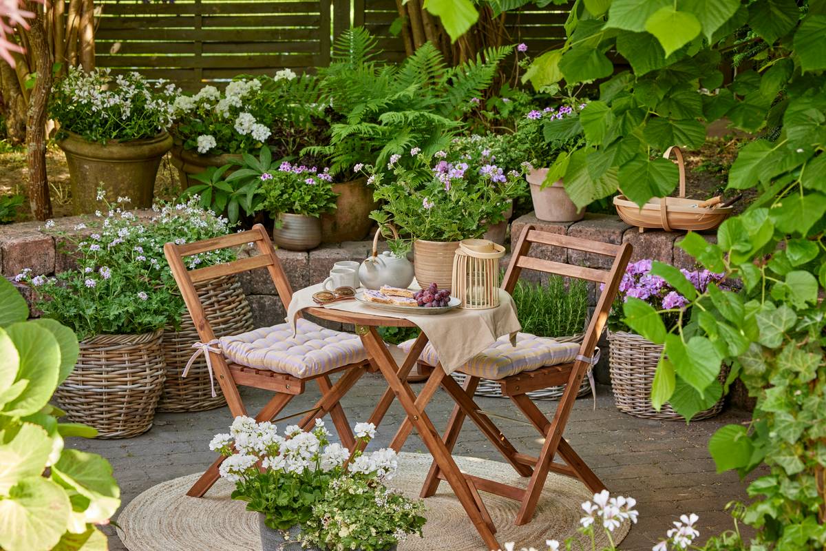 Outdoor Garden Ideas That Actually Work: How Garden Statues Transform Your Space (Without Breaking the Bank)