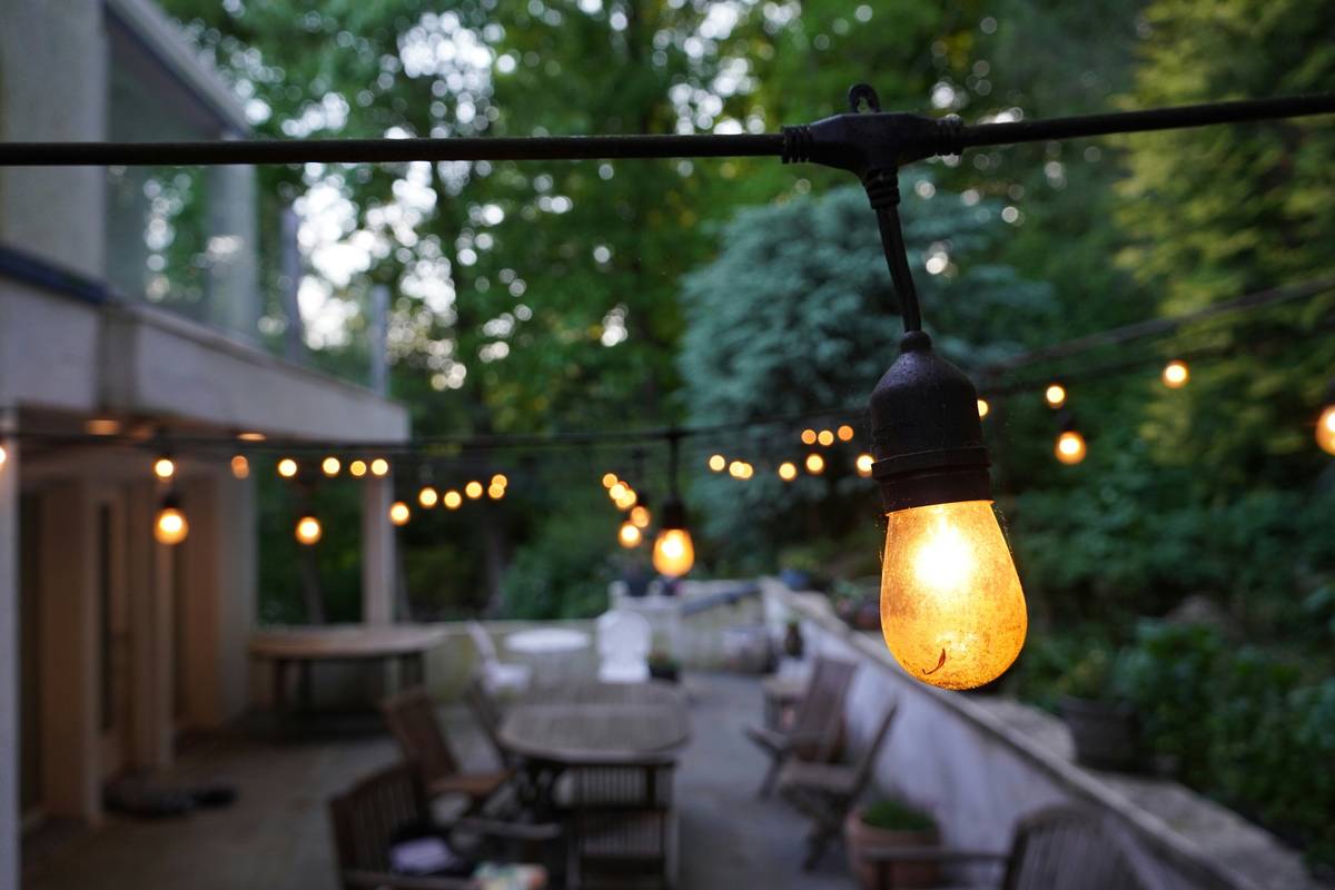 10 Outdoor Garden Cafe Ideas That Blend Whimsy, Comfort & Function (With Real Statues!)